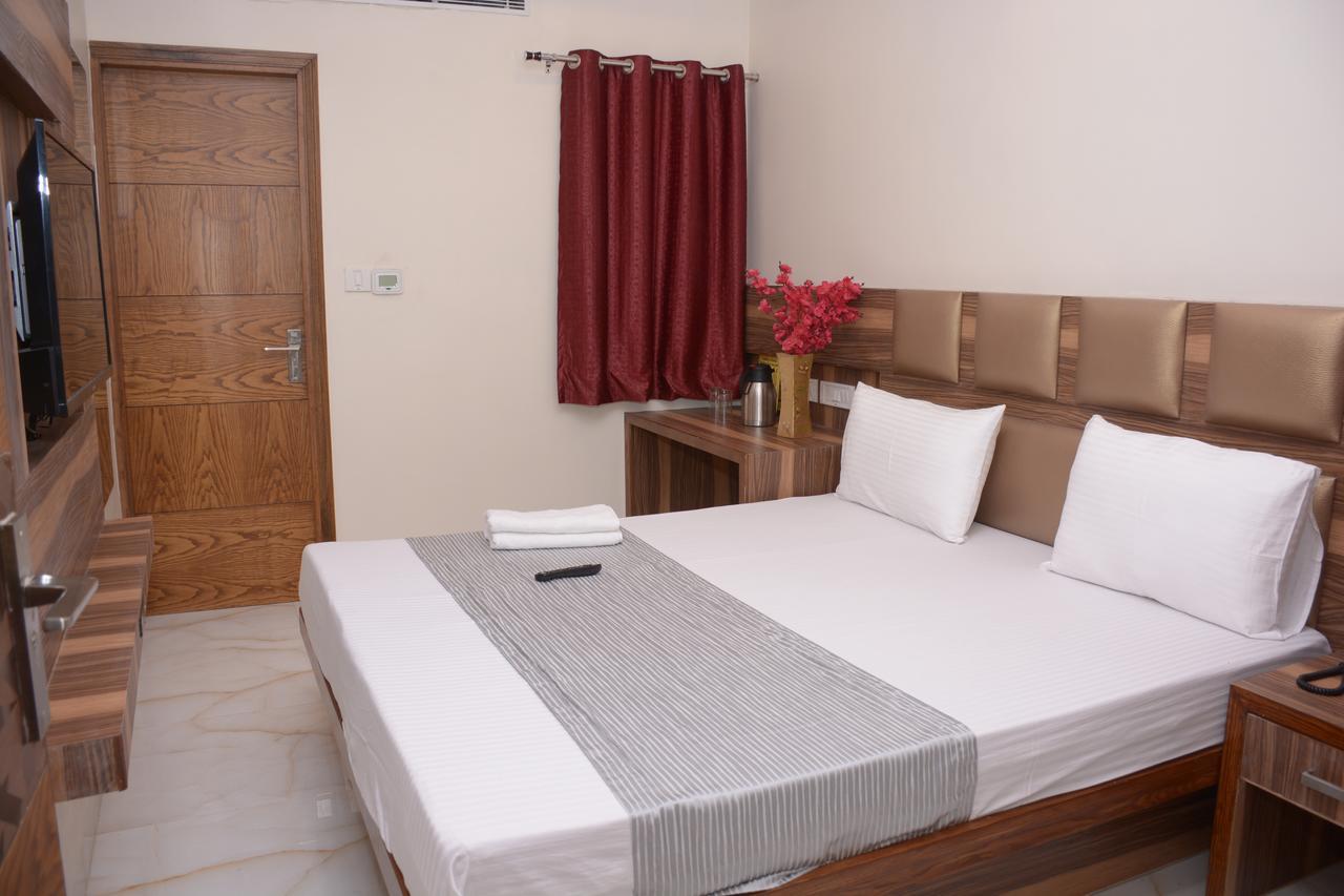 Hotel Golden Oasis - A Well Hygiene Property Paharganj Zewnętrze zdjęcie