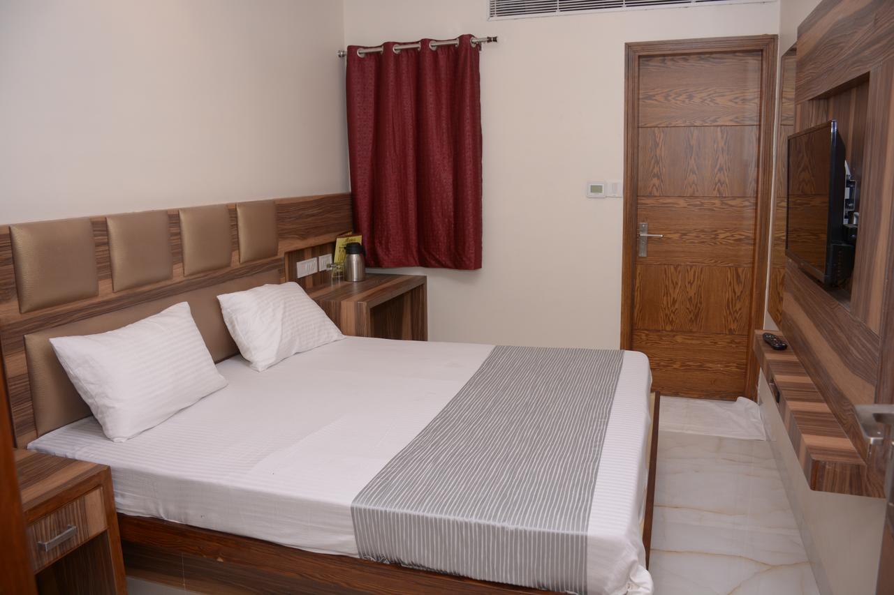 Hotel Golden Oasis - A Well Hygiene Property Paharganj Zewnętrze zdjęcie