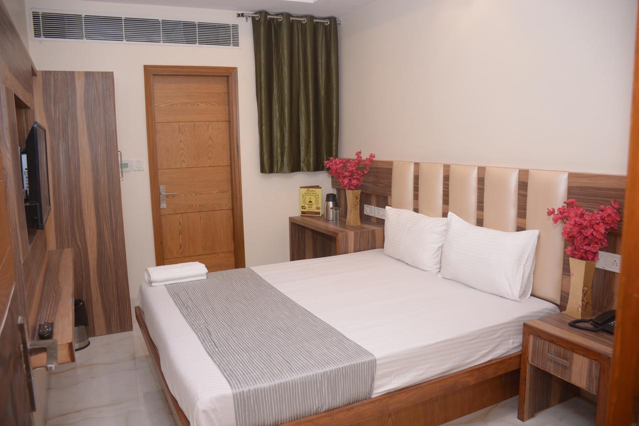 Hotel Golden Oasis - A Well Hygiene Property Paharganj Zewnętrze zdjęcie